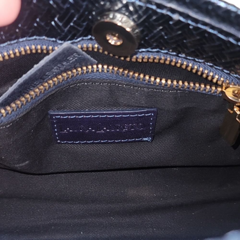 Leather Handbag by renowned Italian artist Laura Lauretto in Cortona Italy. - Picture 3 of 6